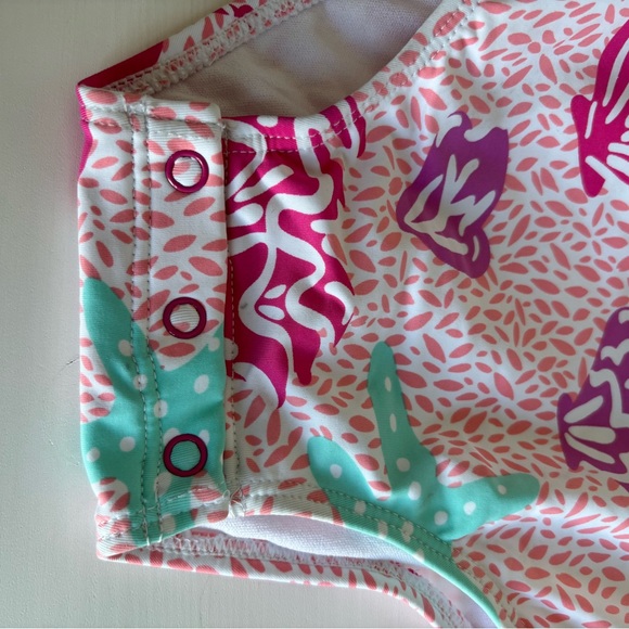 🆕 Hatley Baby Abstract Sea Life Baby Ruffle Swimsuit - Picture 6 of 6